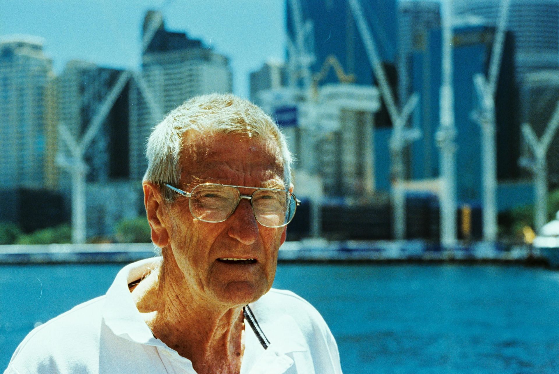 Importance of exercises to improve eyesight (image sourced via Pexels / Photo by fraser)